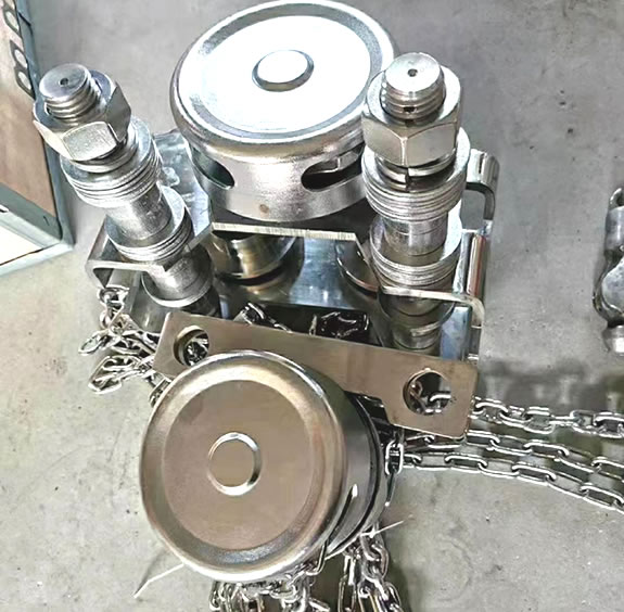 制藥廠(chǎng)起吊物體首選不銹鋼手拉葫蘆